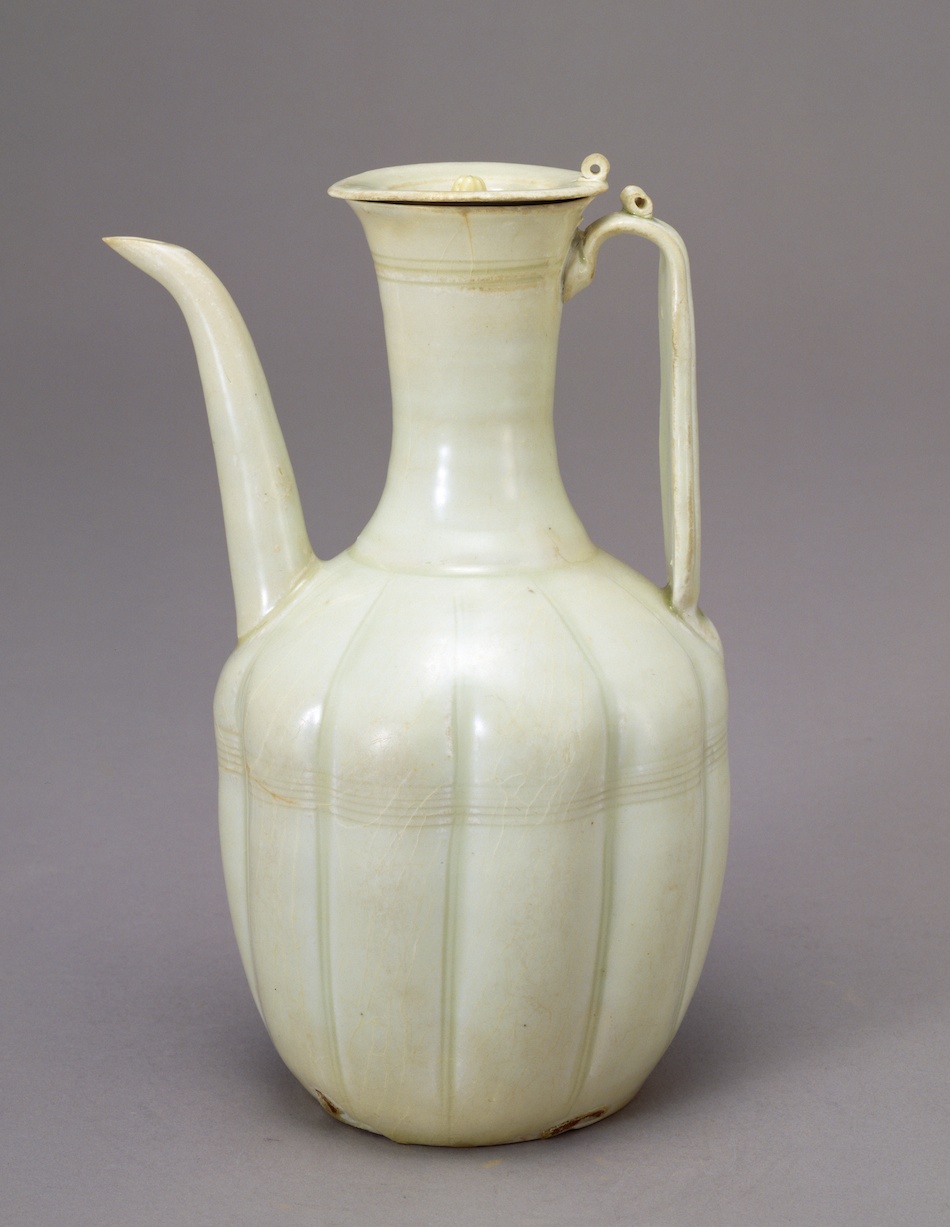 半額SALE/ 白釉彫花窓開け嬰戯四系瓶 景徳鎮 陶磁器 装飾品 現代工芸