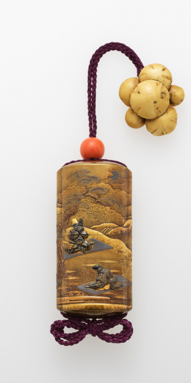 足柄山蒔絵金工象嵌印籠 銘 可交斎枩山(榮) | 白井可交斎 | 作品詳細 足柄山蒔絵金工象嵌印籠 銘 可交斎枩山(榮) | 白井可交斎 | 作品詳細