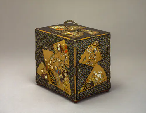 芝山細工 花鳥扇面散蒔絵箪笥 - ジャパンサーチ